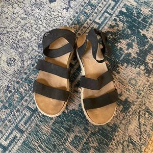 ESPIRIT platform black sandals / Size 10
